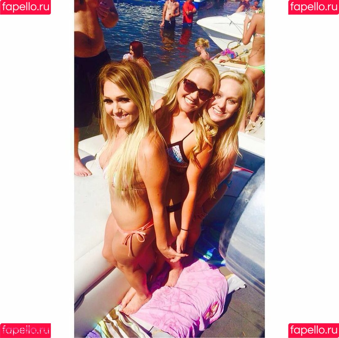 Amber BeIarski Onlyfans Photo Gallery 