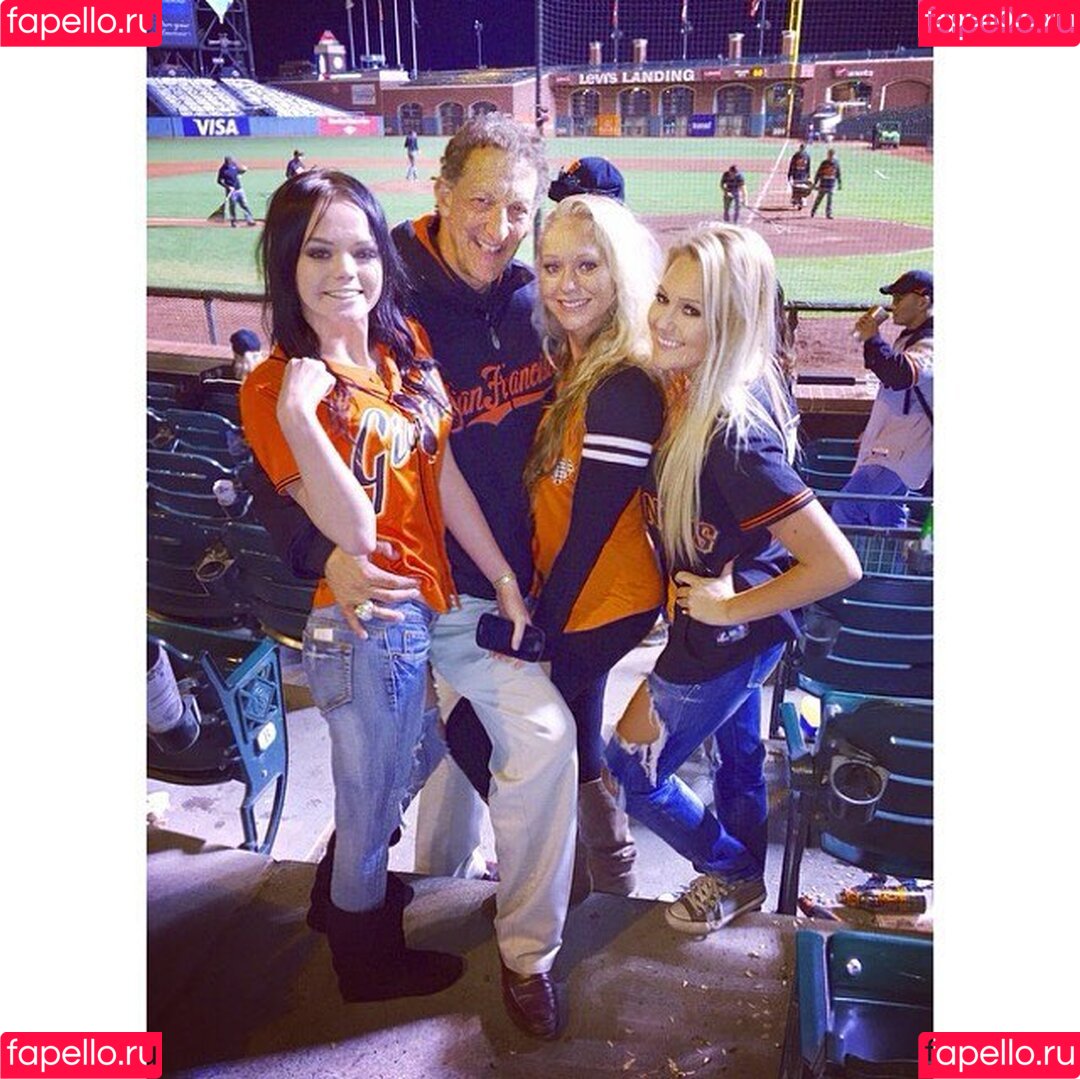 Amber BeIarski Onlyfans Photo Gallery 