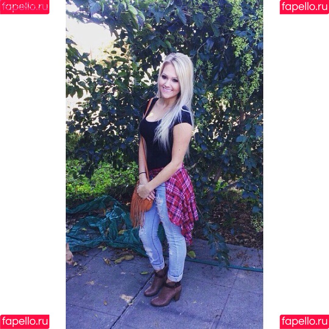 Amber BeIarski Onlyfans Photo Gallery 