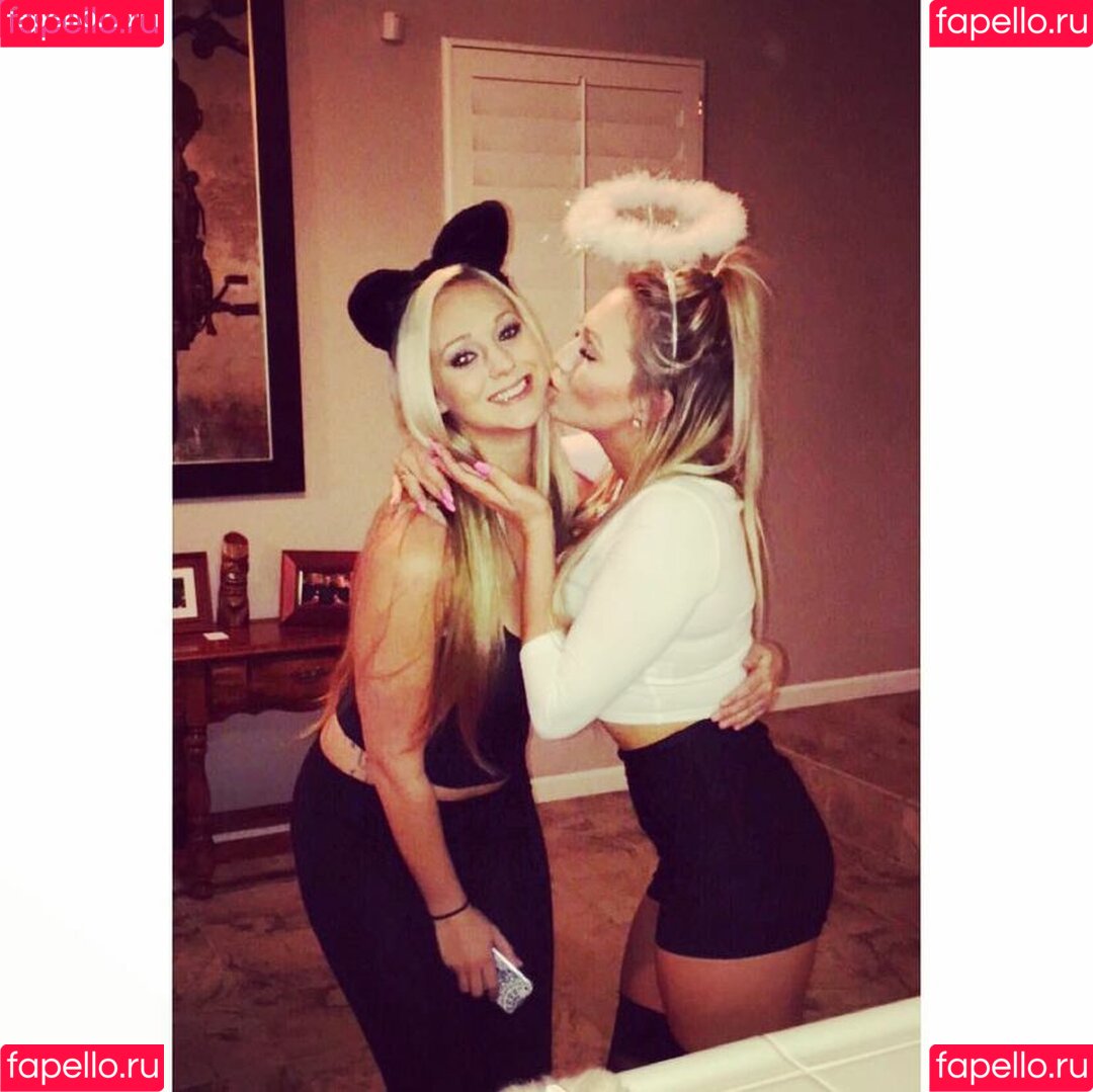 Amber BeIarski Onlyfans Photo Gallery 