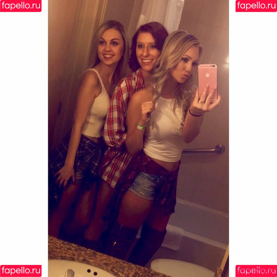 Amber BeIarski Onlyfans Photo Gallery 