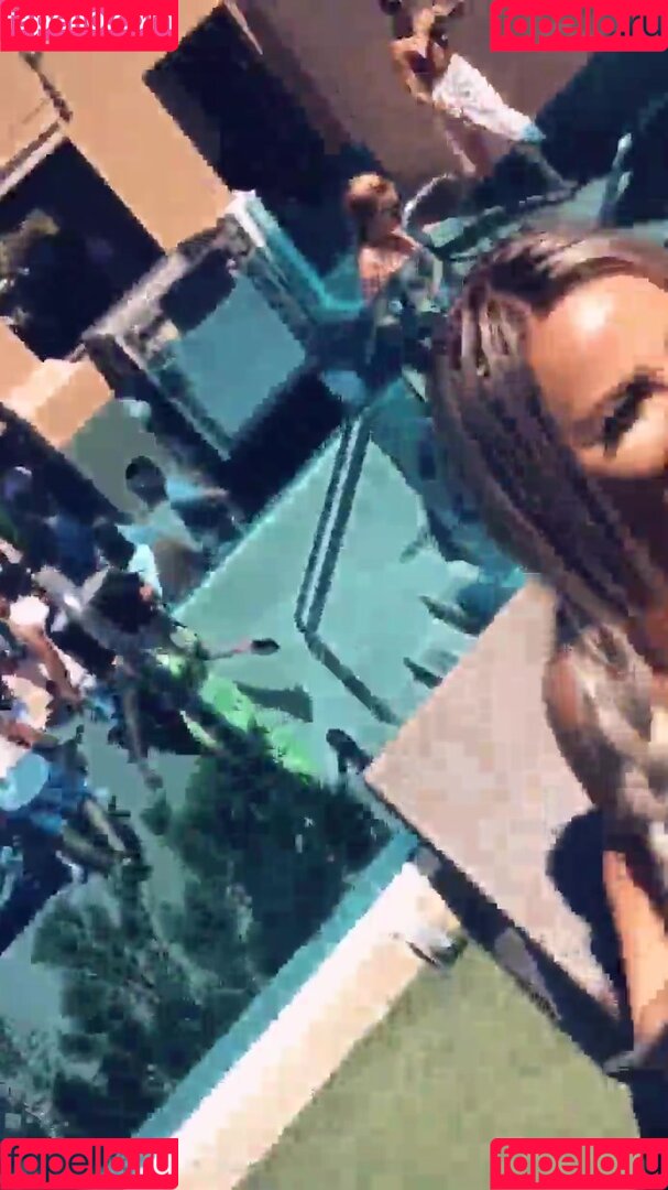 Amber BeIarski Onlyfans Photo Gallery 