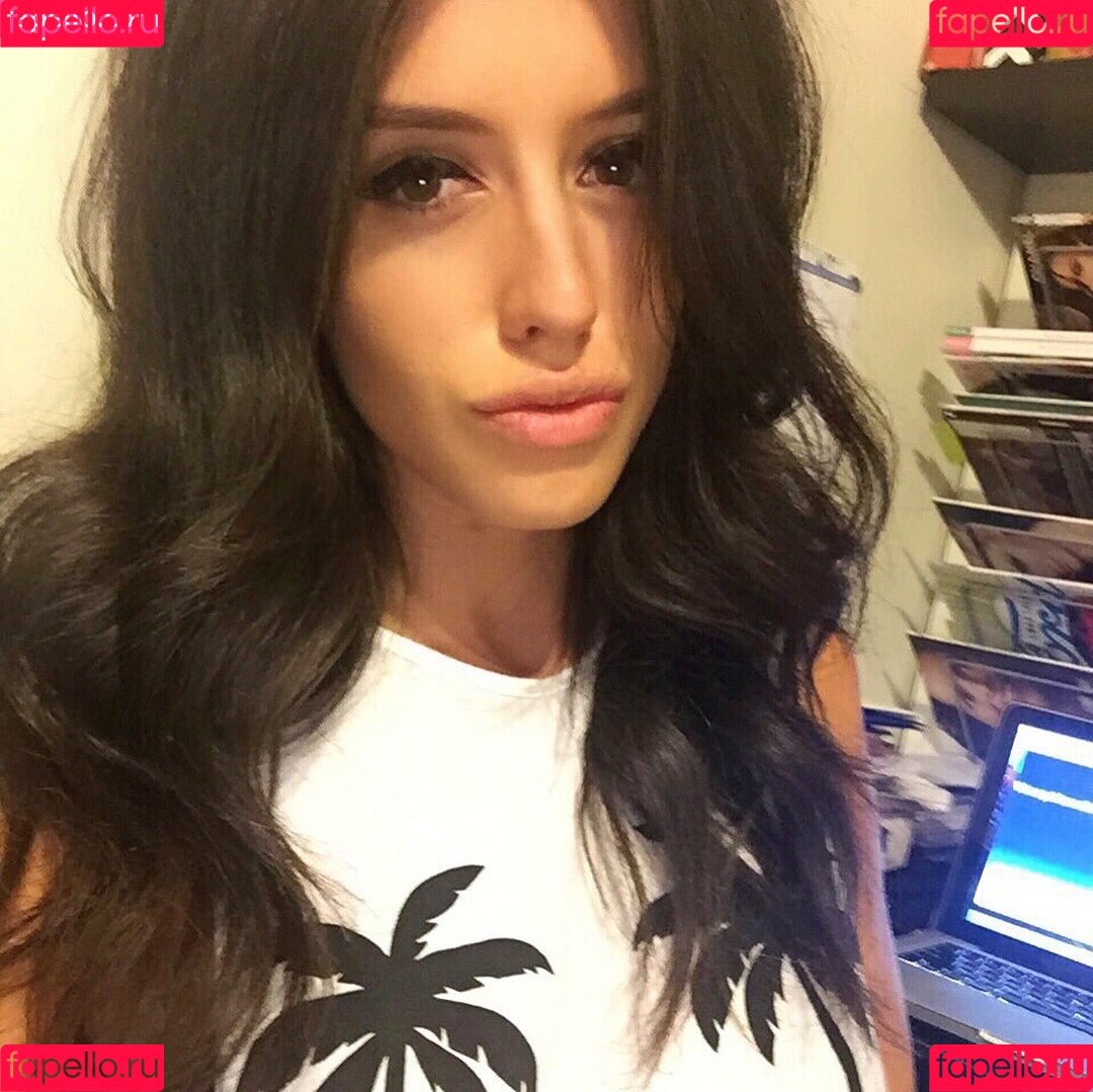 carrieOOOS Onlyfans Photo Gallery 