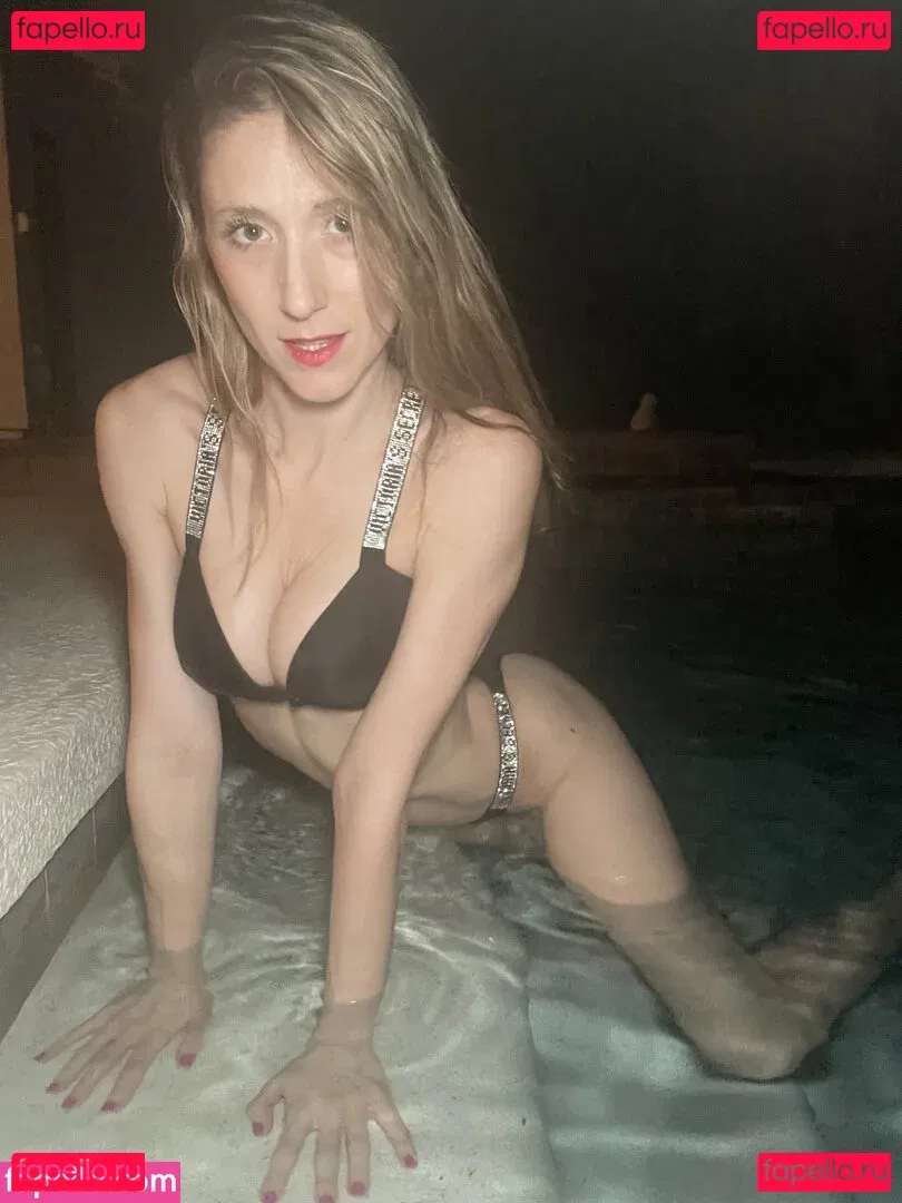 TsunadeV Onlyfans Photo Gallery 