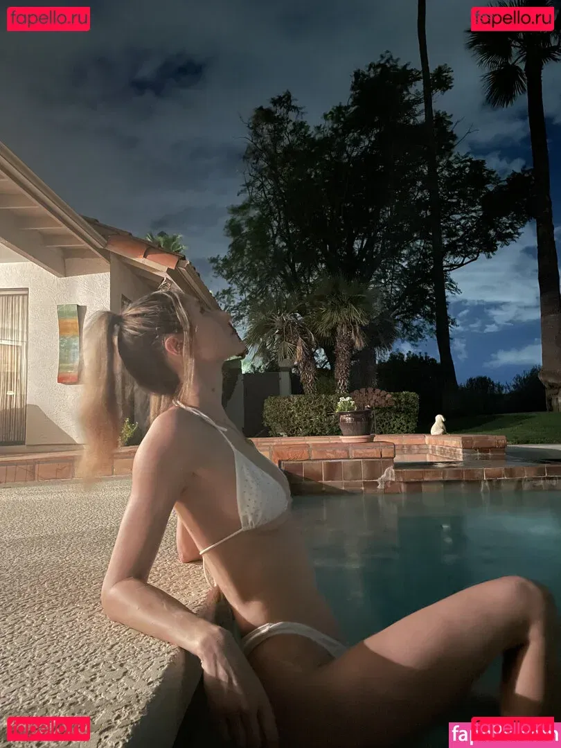 TsunadeV Onlyfans Photo Gallery 