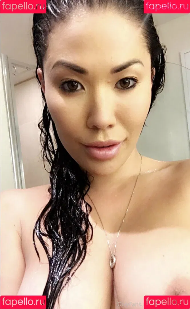 londonkeyes Onlyfans Photo Gallery 