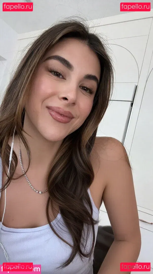 Daniella Monet Onlyfans Photo Gallery 