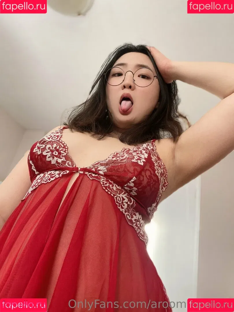 aroomikimfree Onlyfans Photo Gallery 