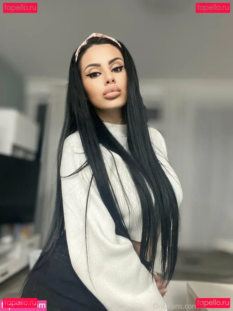 celinefree Onlyfans Photo Gallery 