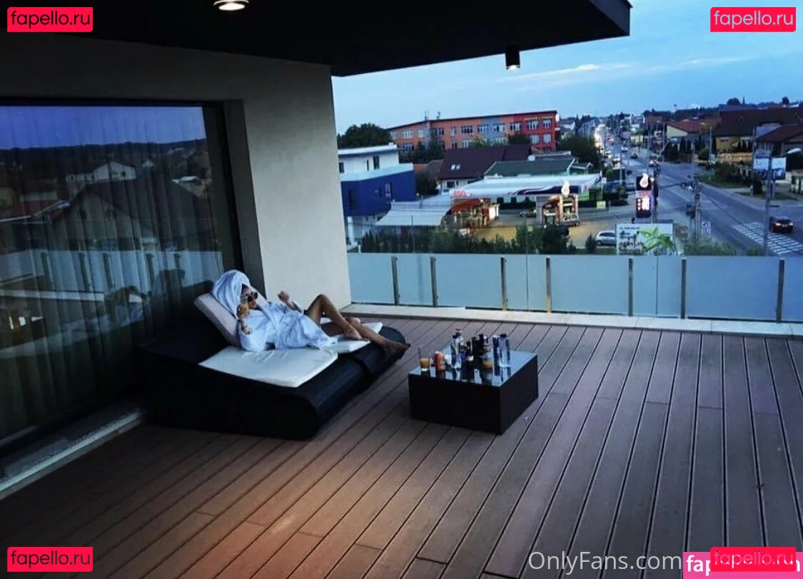 celinefree Onlyfans Photo Gallery 