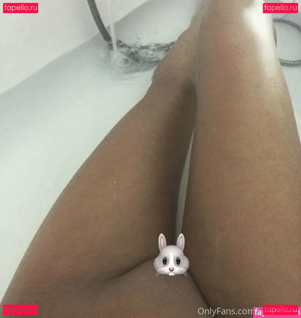 celinefree Onlyfans Photo Gallery 