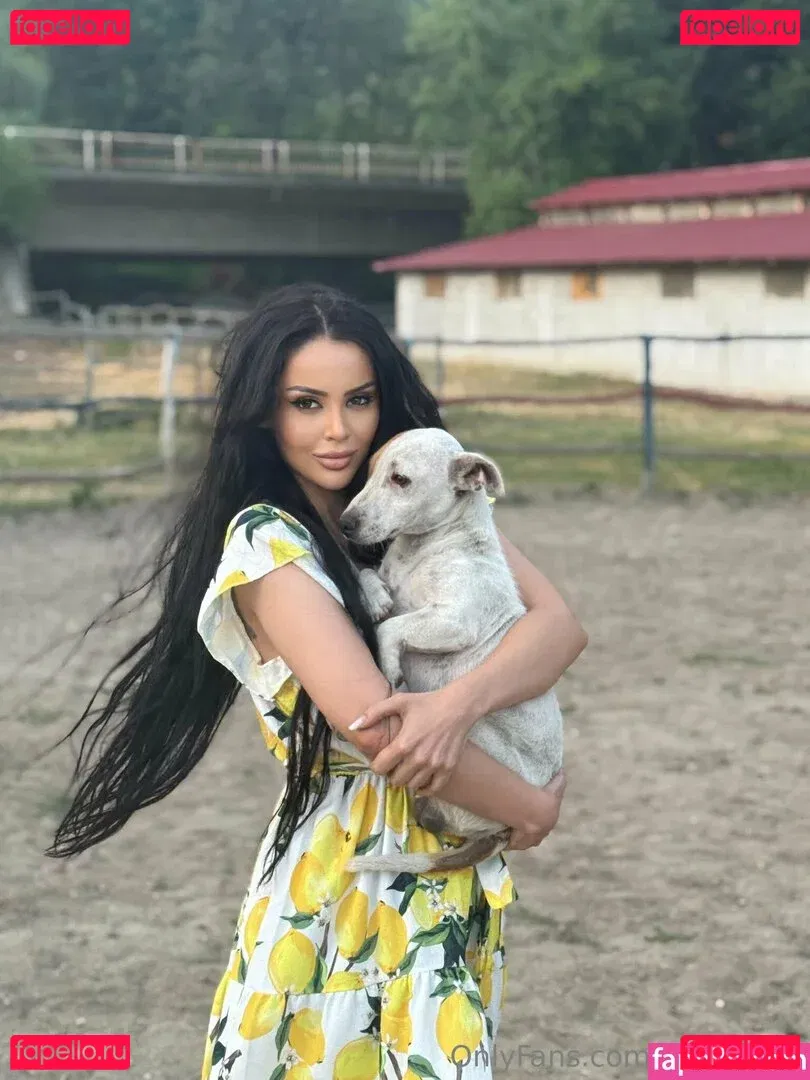 celinefree Onlyfans Photo Gallery 