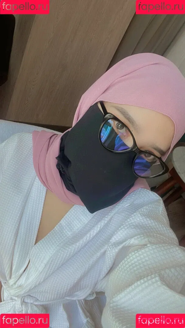 Hijab Camilla Onlyfans Photo Gallery 