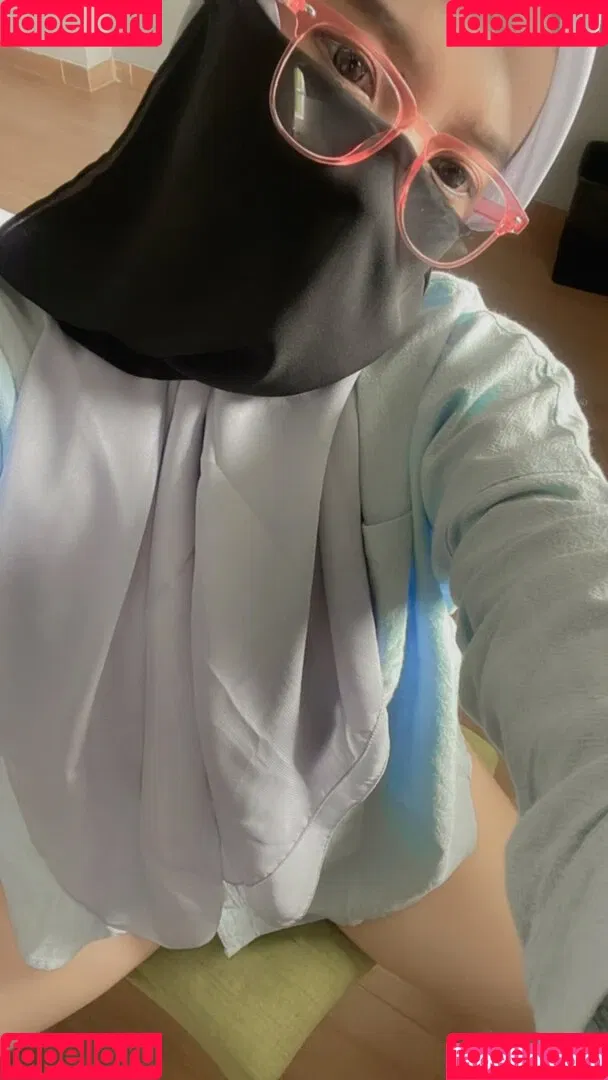 Hijab Camilla Onlyfans Photo Gallery 