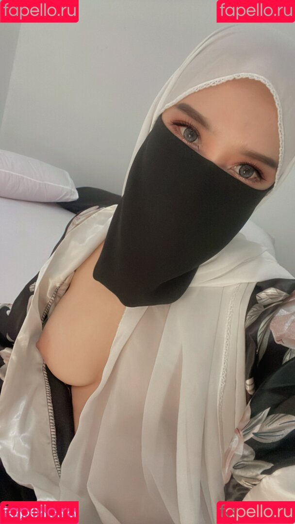 Hijab Camilla Onlyfans Photo Gallery 