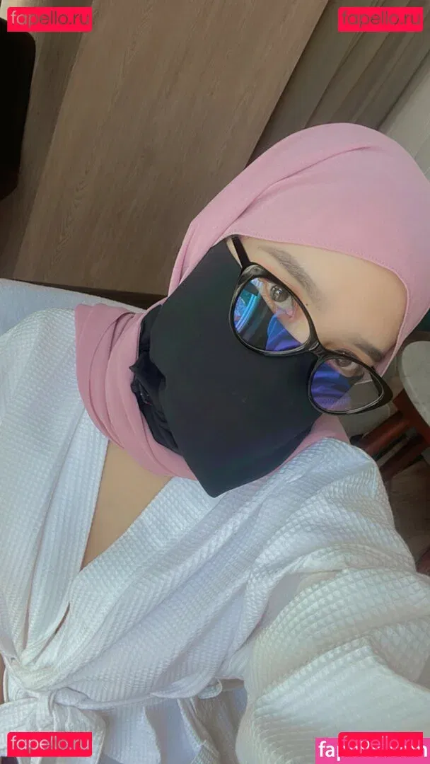 Hijab Camilla Onlyfans Photo Gallery 