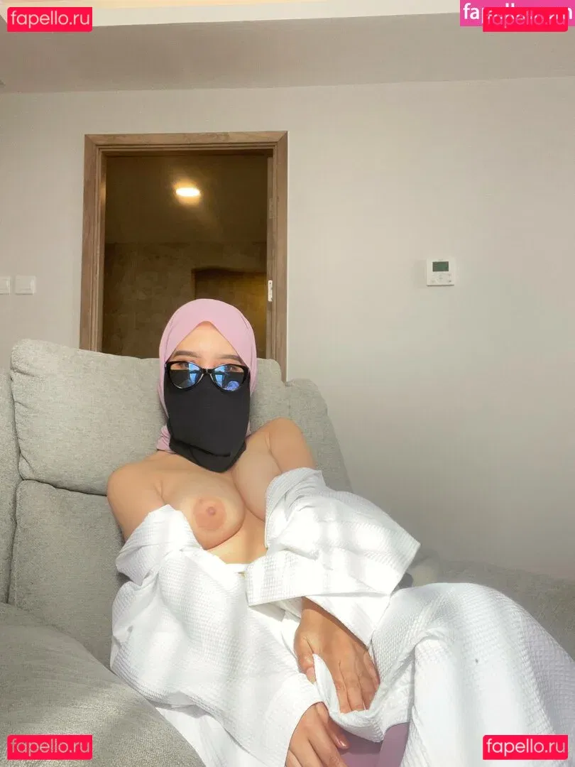 Hijab Camilla Onlyfans Photo Gallery 