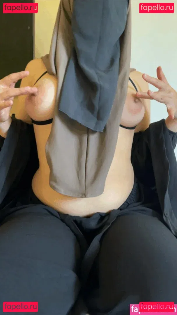 Hijab Camilla Onlyfans Photo Gallery 