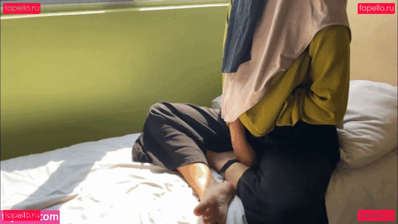 Hijab Camilla Onlyfans Photo Gallery 