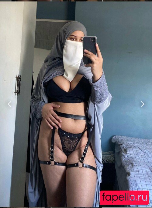 Hijab Camilla Nude Onlyfans Photo 48