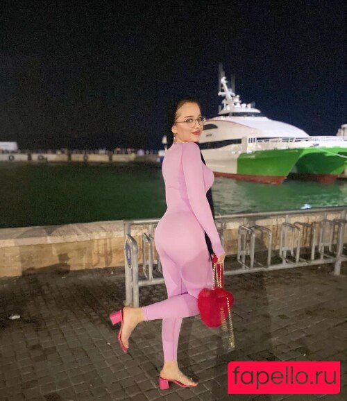 Hijab Camilla Nude Onlyfans Photo 46