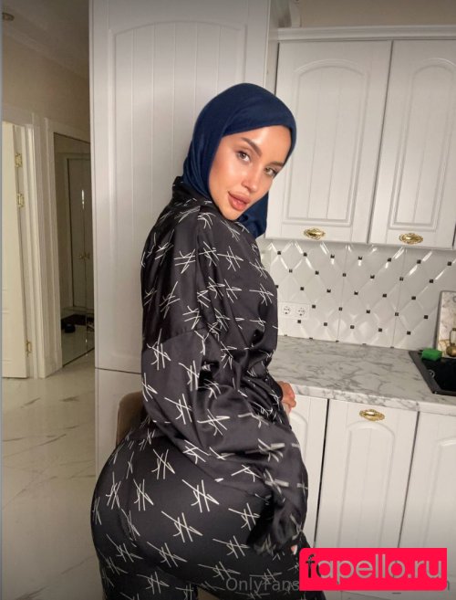Hijab Camilla Nude Onlyfans Photo 41