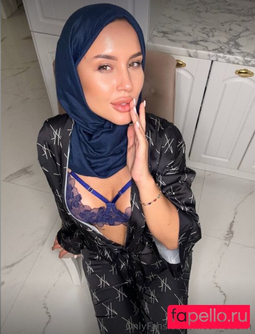 Hijab Camilla Nude Onlyfans Photo 36