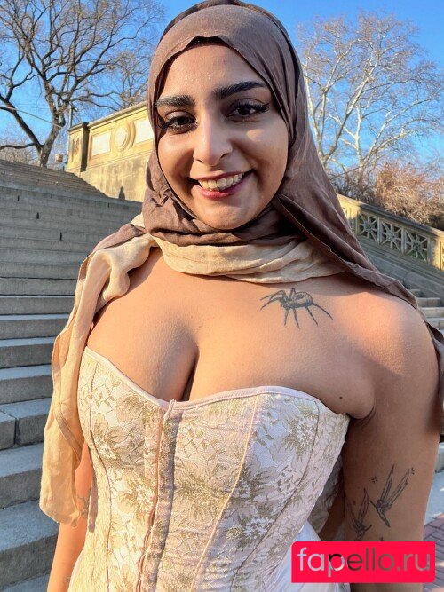 Hijab Camilla Nude Onlyfans Photo 6