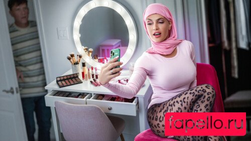 Hijab Camilla Nude Onlyfans Photo 3