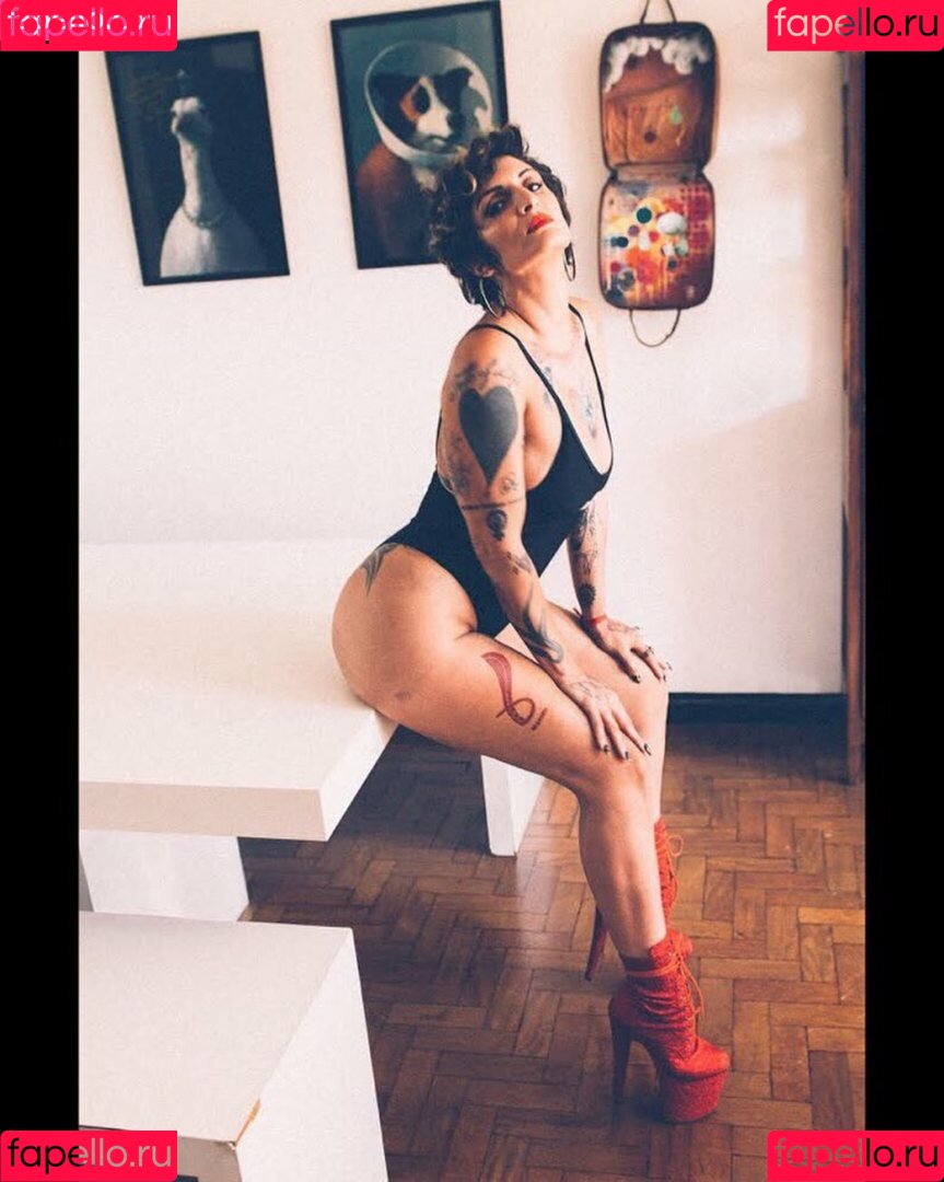 Clara Averbuck Onlyfans Photo Gallery 