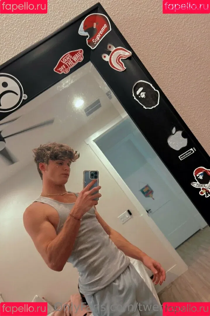 twentoofree Onlyfans Photo Gallery 