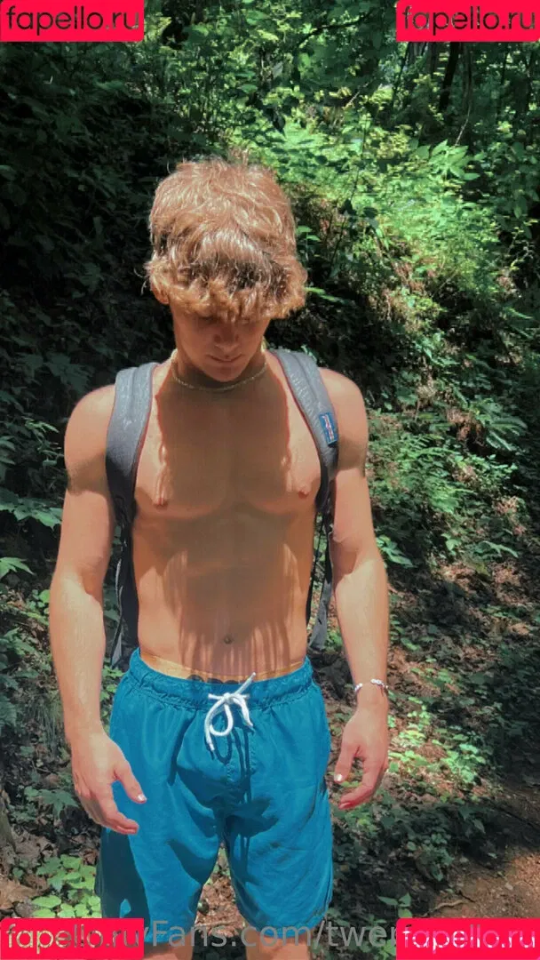 twentoofree Onlyfans Photo Gallery 