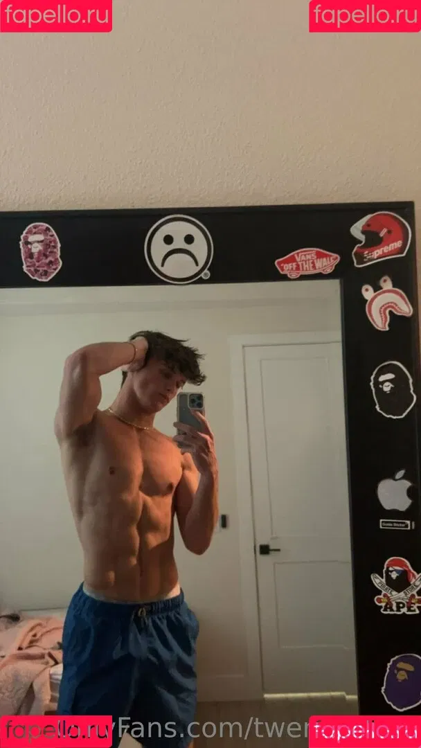 twentoofree Onlyfans Photo Gallery 