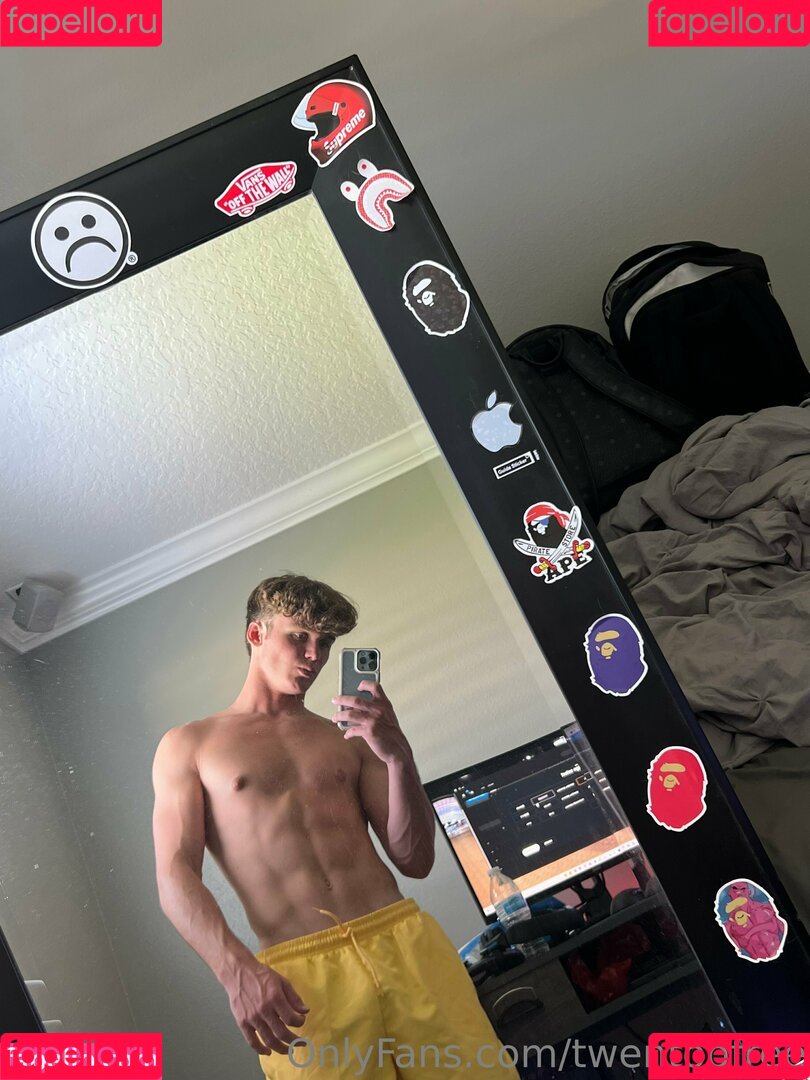 twentoofree Onlyfans Photo Gallery 