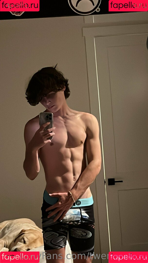 twentoofree Onlyfans Photo Gallery 