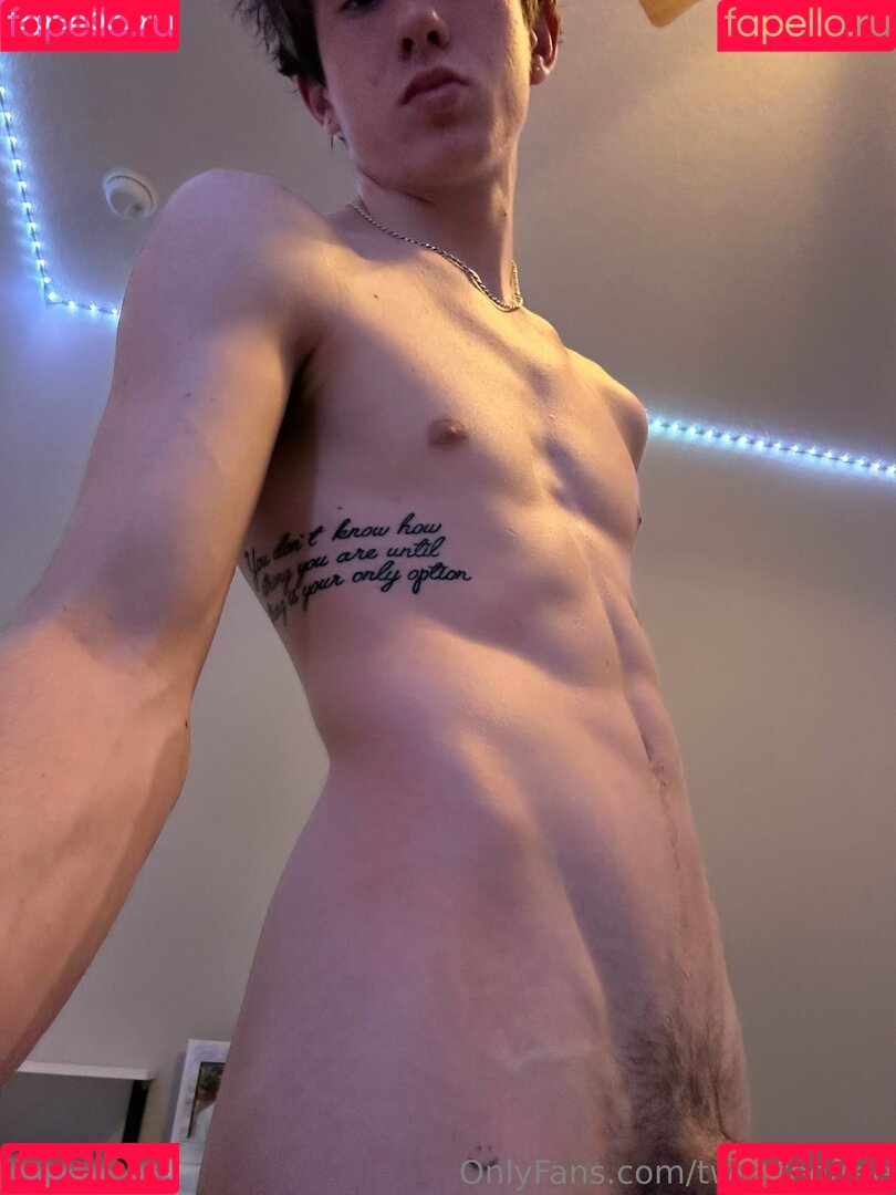 twentoofree Onlyfans Photo Gallery 