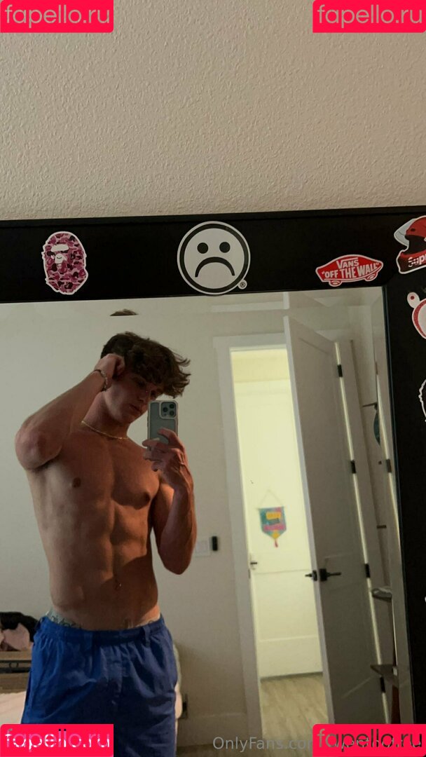 twentoofree Onlyfans Photo Gallery 