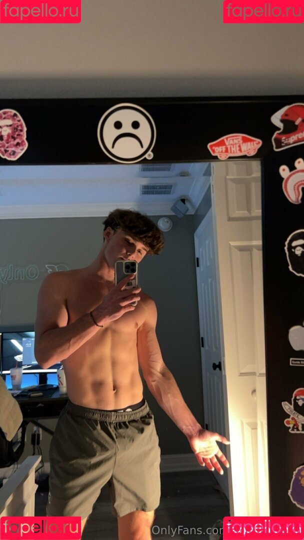 twentoofree Onlyfans Photo Gallery 