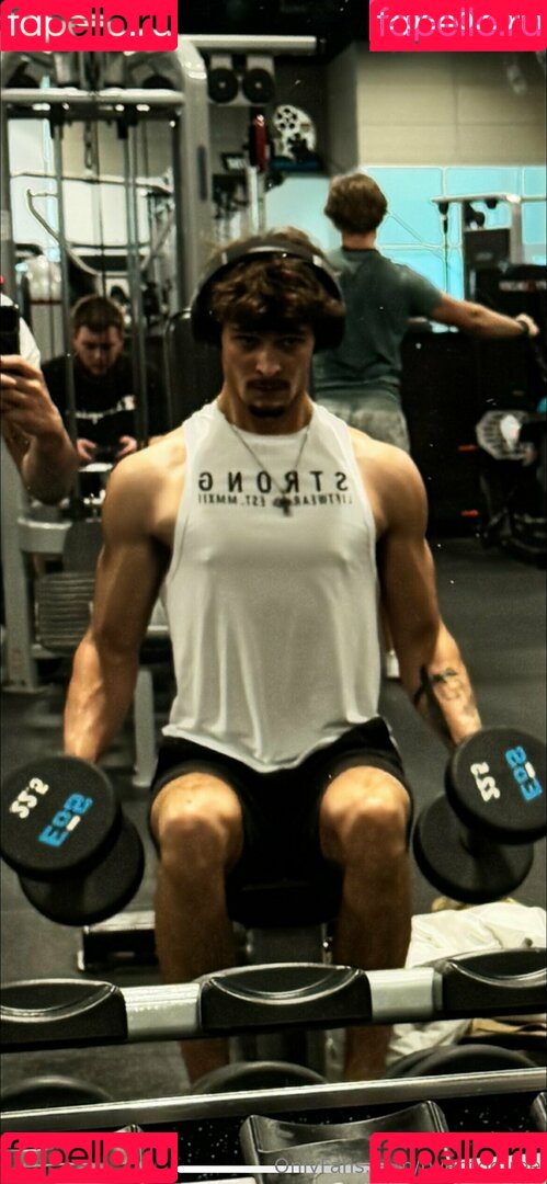 twentoofree Onlyfans Photo Gallery 