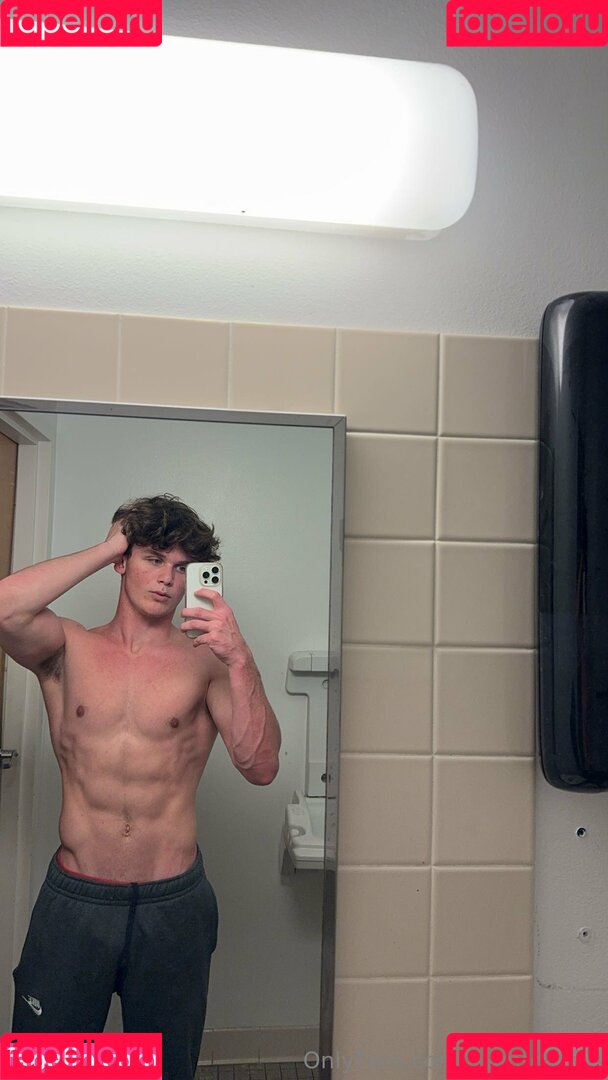 twentoofree Onlyfans Photo Gallery 