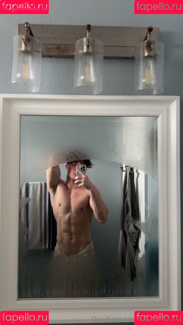 twentoofree Onlyfans Photo Gallery 