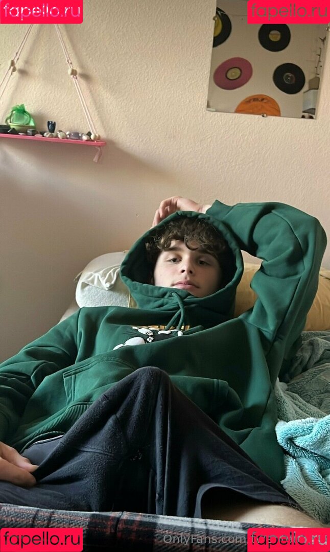 twentoofree Onlyfans Photo Gallery 