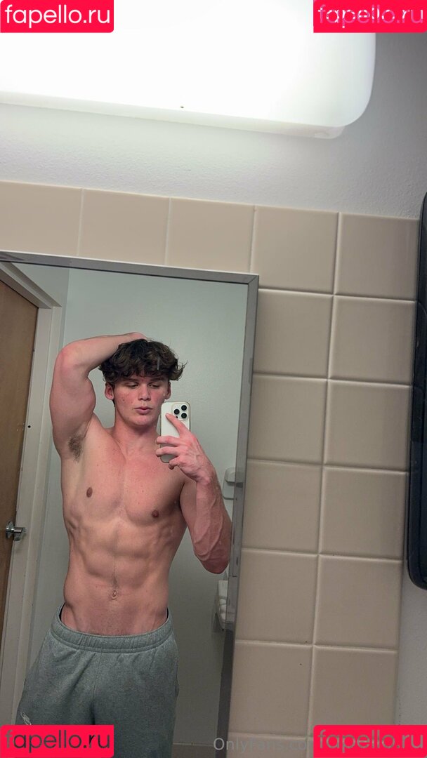 twentoofree Onlyfans Photo Gallery 