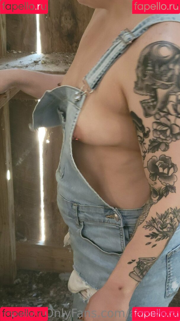 axumms Onlyfans Photo Gallery 