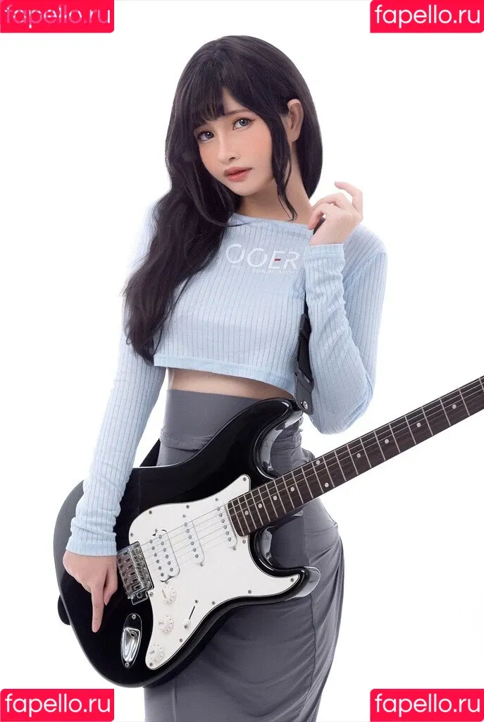 Azami Onlyfans Photo Gallery 