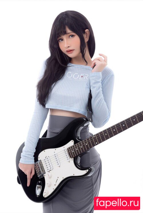 Azami Onlyfans Photo Gallery 