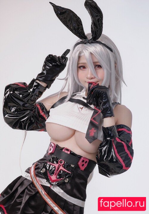 Azami Onlyfans Photo Gallery 