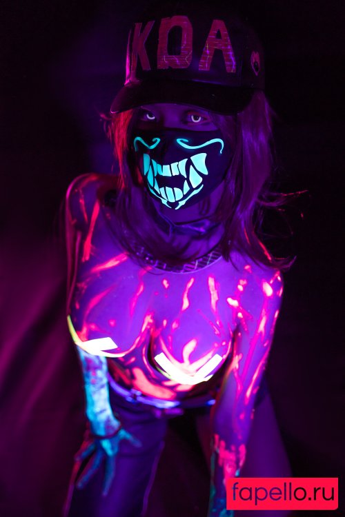 Azami Onlyfans Photo Gallery 