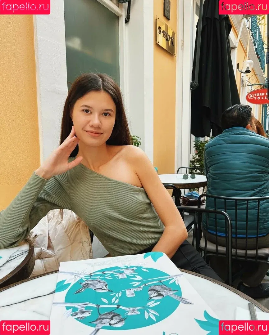 Evelin Onlyfans Photo Gallery 