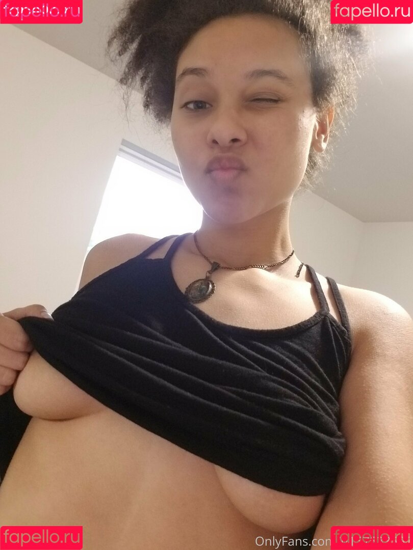 u157533597 Onlyfans Photo Gallery 